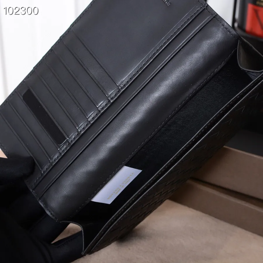 🎉🎉🎉BOTTEA VENETA Style No.: 1811905# Material: Imported fetal cowhide hand-woven Specifications: Picture size BVBVBV